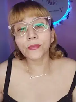 Snapshot of vitaminafranccesca chatting on 06/06/26, 02:49 vitaminafranccesca online show from 06/06/26, 02:49