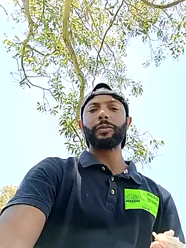 Snapshot of Camodick chatting on 11/26/25, 10:05 Camodick online show from 11/26/25, 10:05