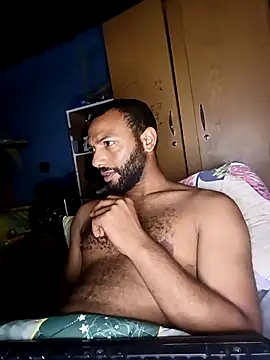 Snapshot of Camodick chatting on 11/26/25, 10:44 Camodick online show from 11/26/25, 10:44