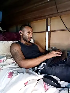 Snapshot of Camodick chatting on 12/15/25, 11:14 Camodick online show from 12/15/25, 11:14