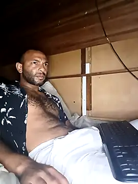 Snapshot of Camodick chatting on 12/16/25, 12:04 Camodick online show from 12/16/25, 12:04