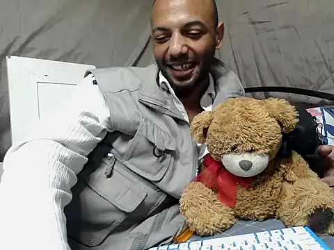 Snapshot of Camodick chatting on 05/27/26, 01:57 Camodick online show from 05/27/26, 01:57