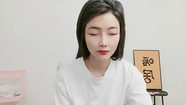 woxiangjinjin030 online show from 05/15/26, 05:36