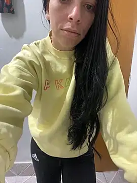 vitrinedahailie online show from 05/11/26, 07:22