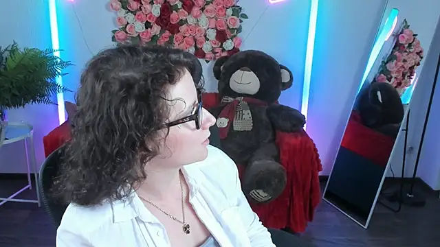 AureliaGleam online show from 05/09/26, 09:36