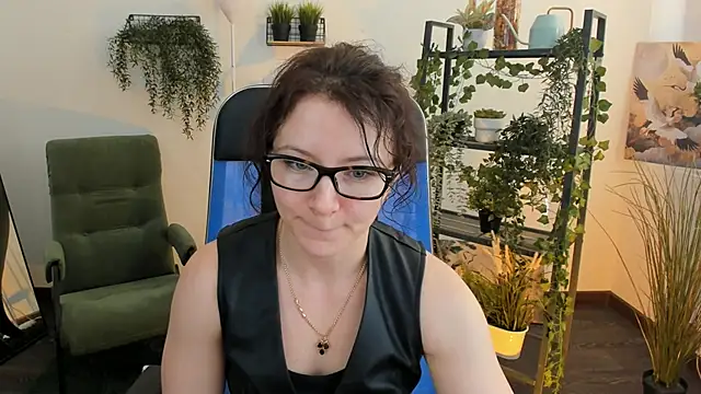 AureliaGleam online show from 05/11/26, 04:29