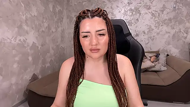 SophiePale online show from 02/11/25, 06:11