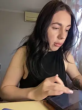 IsabellaJoutes online show from 06/04/26, 01:06