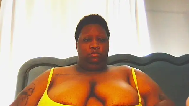 Snapshot of xxmoniquestarrxx chatting on 05/07/26, 01:27 xxmoniquestarrxx online show from 05/07/26, 01:27
