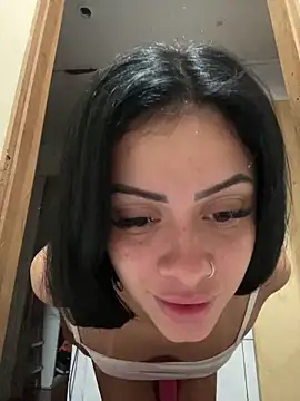 Snapshot of belababyy chatting on 05/15/26, 01:29 belababyy online show from 05/15/26, 01:29