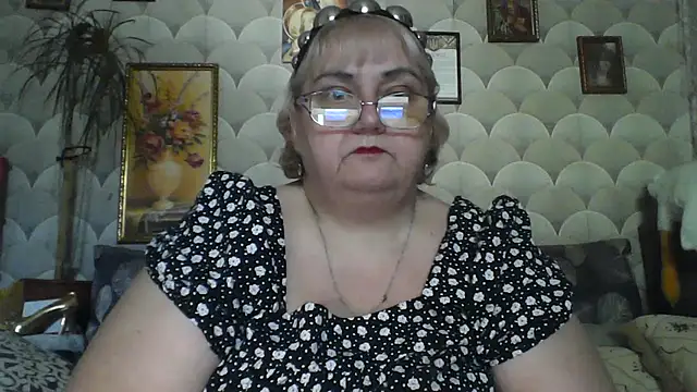Snapshot of MarinaFarina53 chatting on 06/25/26, 05:12 MarinaFarina53 online show from 06/25/26, 05:12