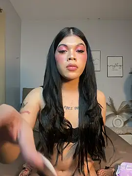 DanikaLovve online show from 05/10/26, 04:12