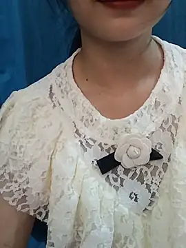 -Hena- online show from 05/15/26, 12:28
