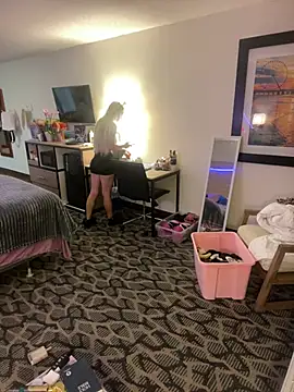 blonDDbombsheLL99 online show from 06/05/26, 05:03
