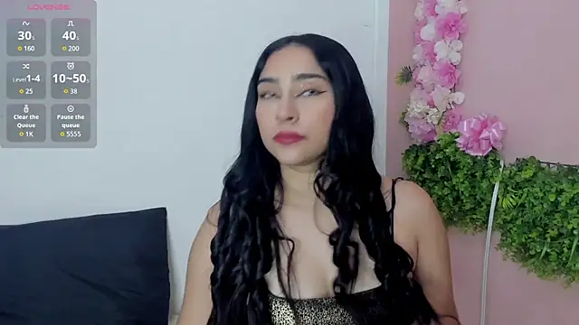 Snapshot of DaenerysSnow_ chatting on 05/12/26, 12:35 DaenerysSnow online show from 05/12/26, 12:35
