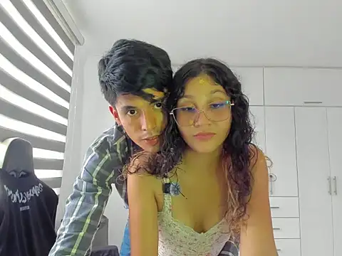 Snapshot of Motasandcalis chatting on 05/12/26, 09:01 Motasandcalis online show from 05/12/26, 09:01