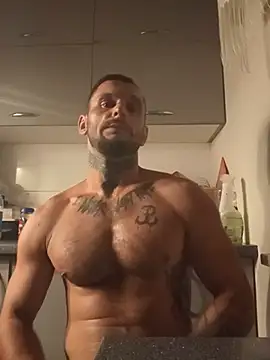 Snapshot of Martini5000 chatting on 07/06/26, 12:51 Martini5000 online show from 07/06/26, 12:51