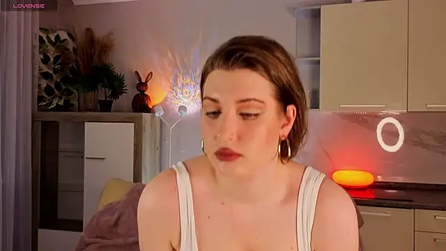 Snapshot of Yahollimon chatting on 06/14/26, 05:04 Yahollimon online show from 06/14/26, 05:04