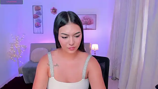 Emma Moretti1 online show from 05/19/26, 08:26