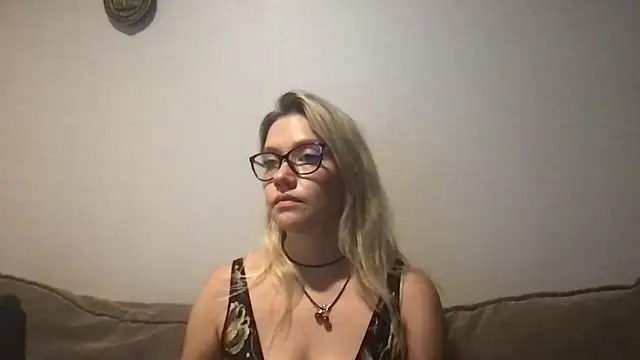 Precious Eva online show from 05/12/26, 01:19