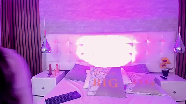 SaritaaHot online show from 05/27/26, 03:47