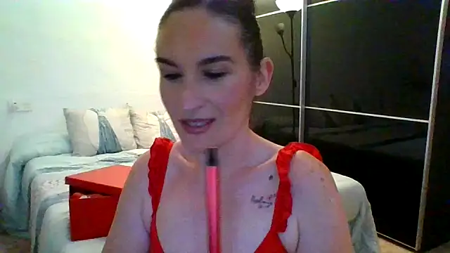 Snapshot of aurasensual69 chatting on 06/03/26, 11:32 aurasensual69 online show from 06/03/26, 11:32