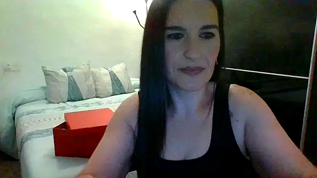 Snapshot of aurasensual69 chatting on 06/05/26, 01:56 aurasensual69 online show from 06/05/26, 01:56