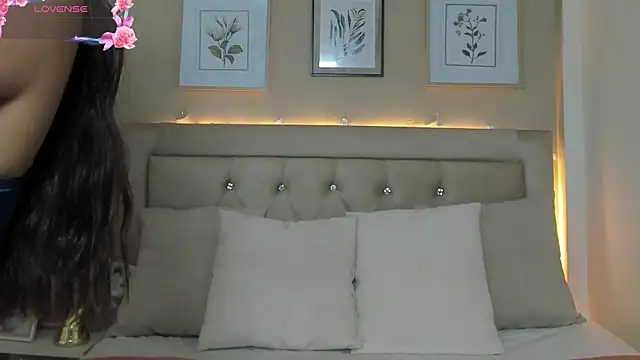 Snapshot of EmilyWinter_ chatting on 06/28/26, 12:11 EmilyWinter online show from 06/28/26, 12:11