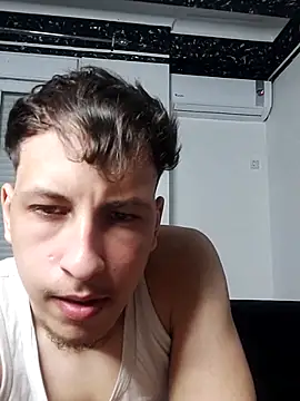 Snapshot of Bigi_ chatting on 05/08/26, 10:37 Bigi online show from 05/08/26, 10:37