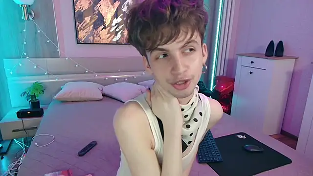 Bimbo boy  online show from 05/20/26, 02:12