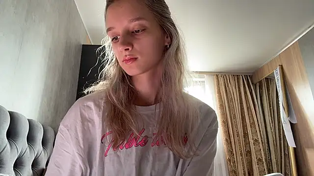 Tiffany Blom online show from 05/14/26, 11:28