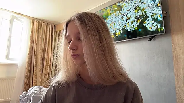 Tiffany Blom online show from 05/16/26, 10:36