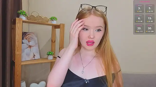 Snapshot of KarlaPasey chatting on 06/14/26, 03:14 KarlaPasey online show from 06/14/26, 03:14