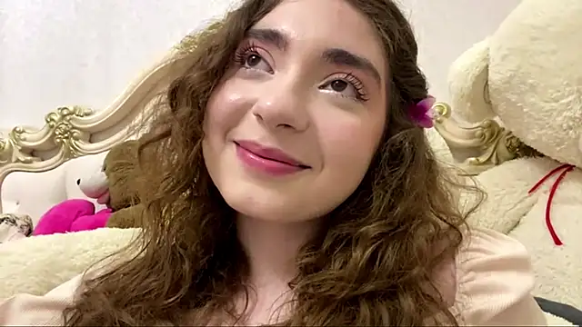 Snapshot of Rosie_Sweety chatting on 05/18/26, 07:09 Rosie Sweety online show from 05/18/26, 07:09