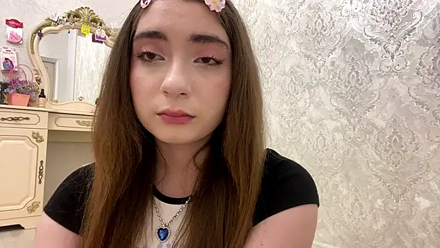 Snapshot of Rosie_Sweety chatting on 06/04/26, 04:35 Rosie Sweety online show from 06/04/26, 04:35