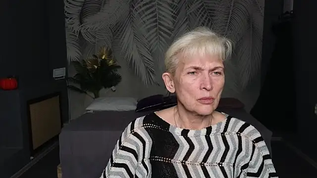 Snapshot of Nia_Natur chatting on 05/14/26, 09:05 Nia Natur online show from 05/14/26, 09:05