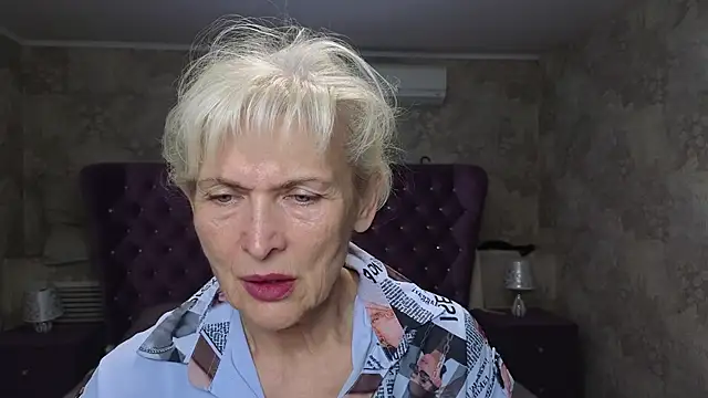 Snapshot of Nia_Natur chatting on 05/19/26, 05:14 Nia Natur online show from 05/19/26, 05:14