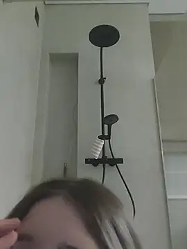 Snapshot of LeahBay chatting on 07/02/26, 07:42 LeahBay online show from 07/02/26, 07:42