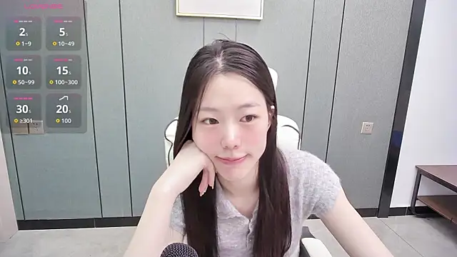 Lucky  cat online show from 05/15/26, 07:59