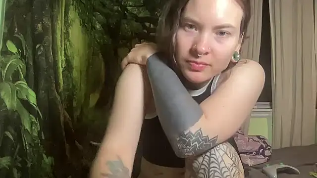 mo0ngoddess online show from 11/24/25, 03:06