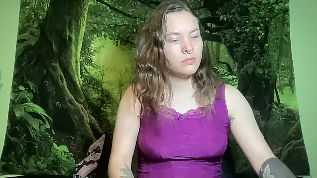 Snapshot of mo0ngoddess chatting on 07/07/26, 06:47 mo0ngoddess online show from 07/07/26, 06:47