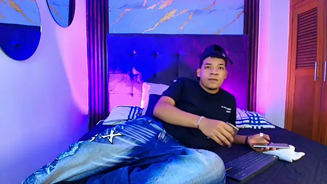 bick jhonn online show from 05/12/26, 07:33