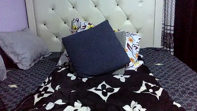 creamyamber online show from 09/28/25, 03:12