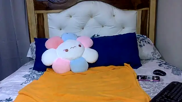 creamyamber online show from 02/17/26, 01:13