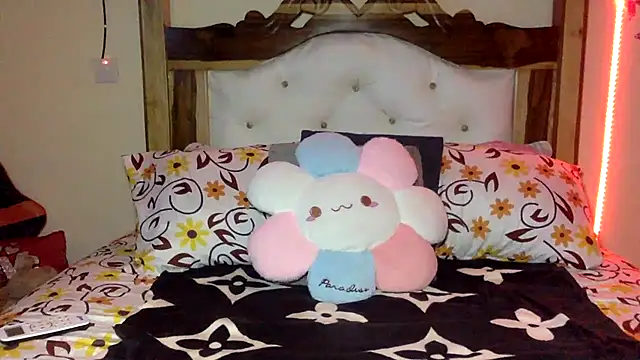 creamyamber online show from 04/09/26, 01:05