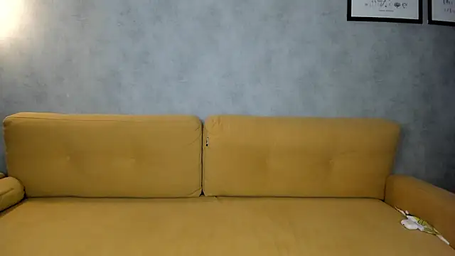 Snapshot of luxxiana chatting on 06/03/26, 04:56 luxxiana online show from 06/03/26, 04:56