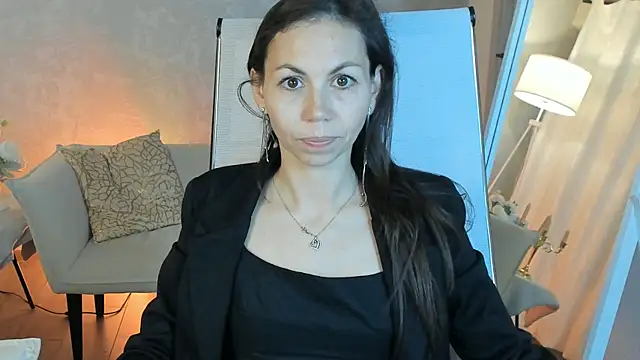 TrasyMorris online show from 05/12/26, 11:18