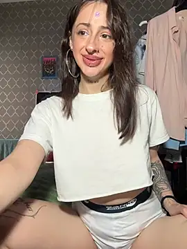 Snapshot of Meow_Mia chatting on 06/22/26, 02:25 Meow Mia online show from 06/22/26, 02:25