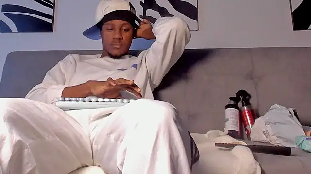 Snapshot of Drake_Wit1 chatting on 06/17/26, 11:45 Drake Wit1 online show from 06/17/26, 11:45
