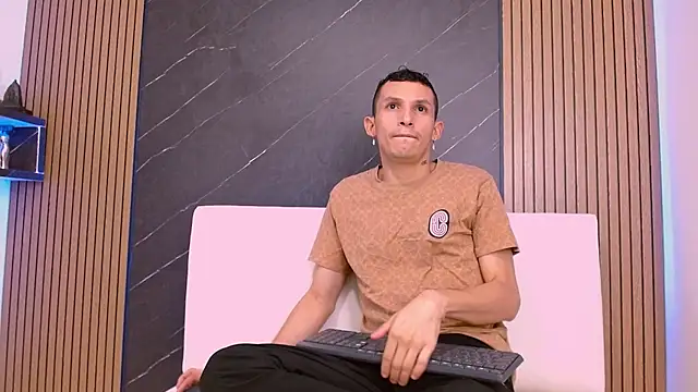 Isak Berekoa online show from 05/18/26, 04:07